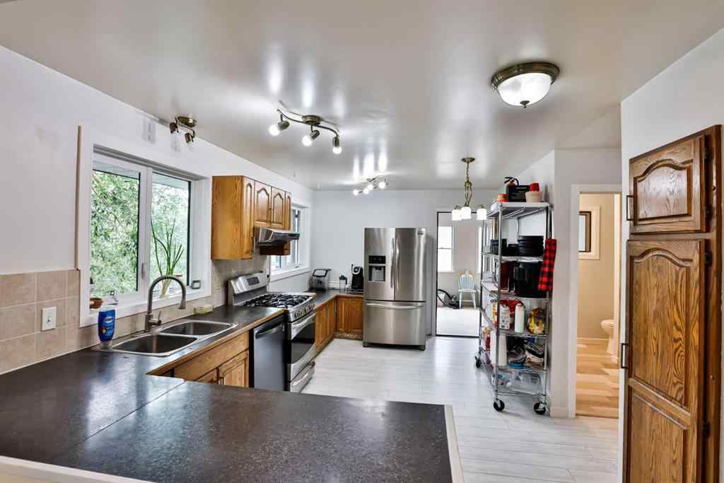 MLS® A2241217 - 5108 4 Street  in NONE Coalhurst, Residential