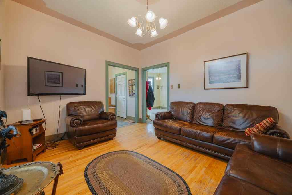 MLS® A2241221 - 15 Elma Street W in NONE Okotoks, Residential