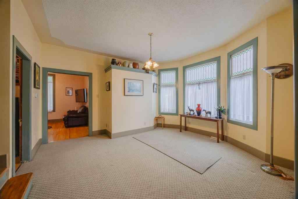 MLS® A2241221 - 15 Elma Street W in NONE Okotoks, Residential