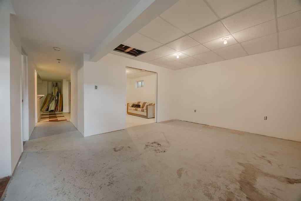 MLS® A2241221 - 15 Elma Street W in NONE Okotoks, Residential