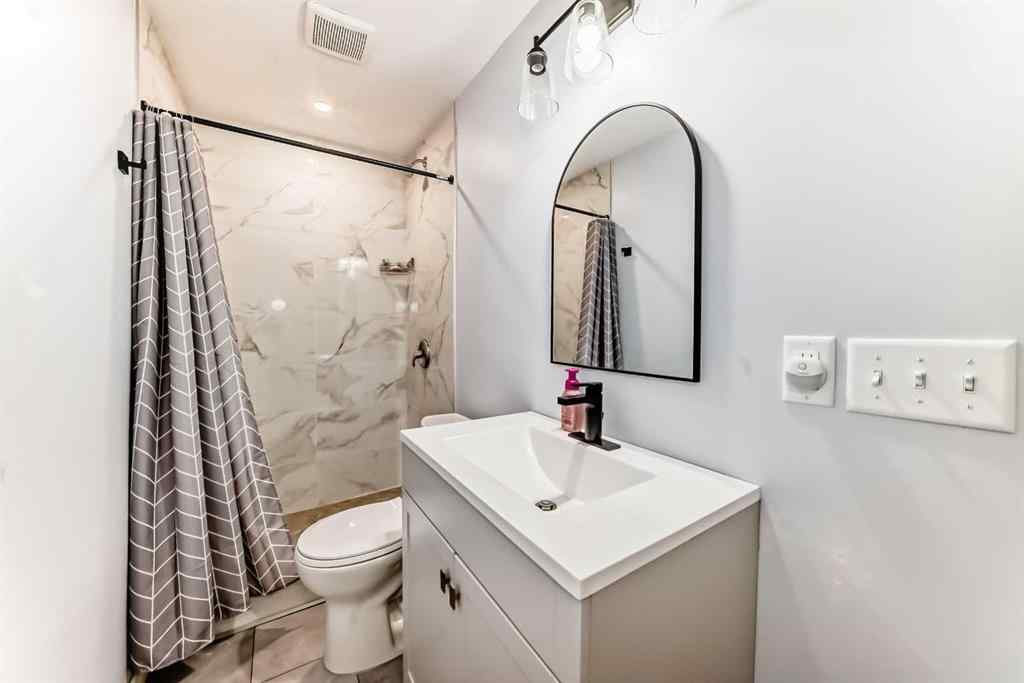 MLS® A2241222 - 43 Douglas Glen Park SE in Douglasdale/Glen Calgary, Residential