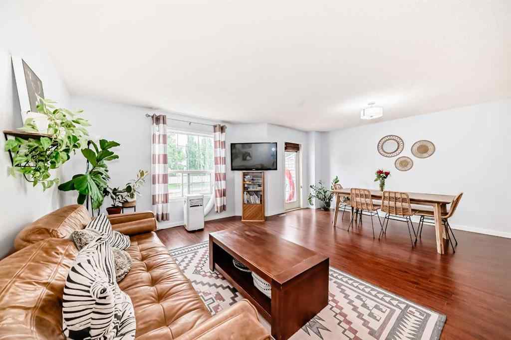 MLS® A2241222 - 43 Douglas Glen Park SE in Douglasdale/Glen Calgary, Residential
