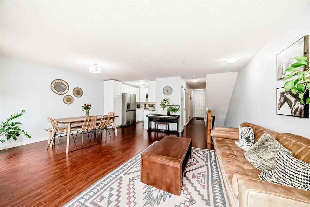 MLS® A2241222 - 43 Douglas Glen Park SE in Douglasdale/Glen Calgary, Residential