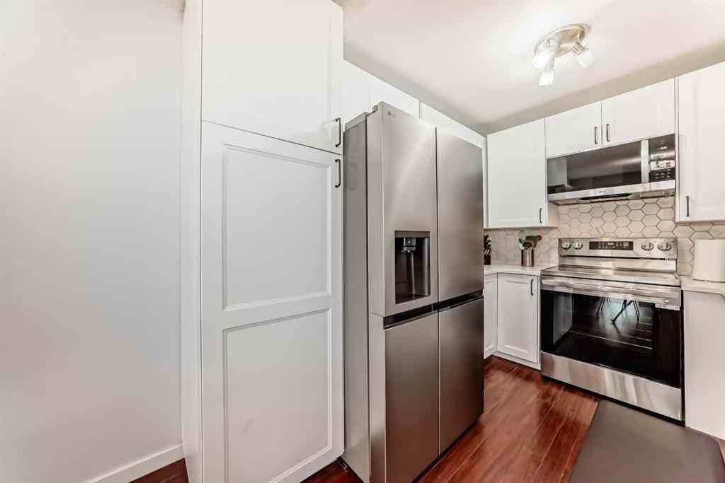 MLS® A2241222 - 43 Douglas Glen Park SE in Douglasdale/Glen Calgary, Residential