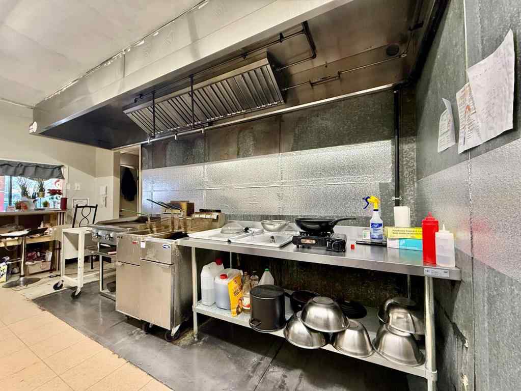 MLS® A2241290 - Unit #78 7930 Bowness Road NW in Bowness Calgary, Commercial