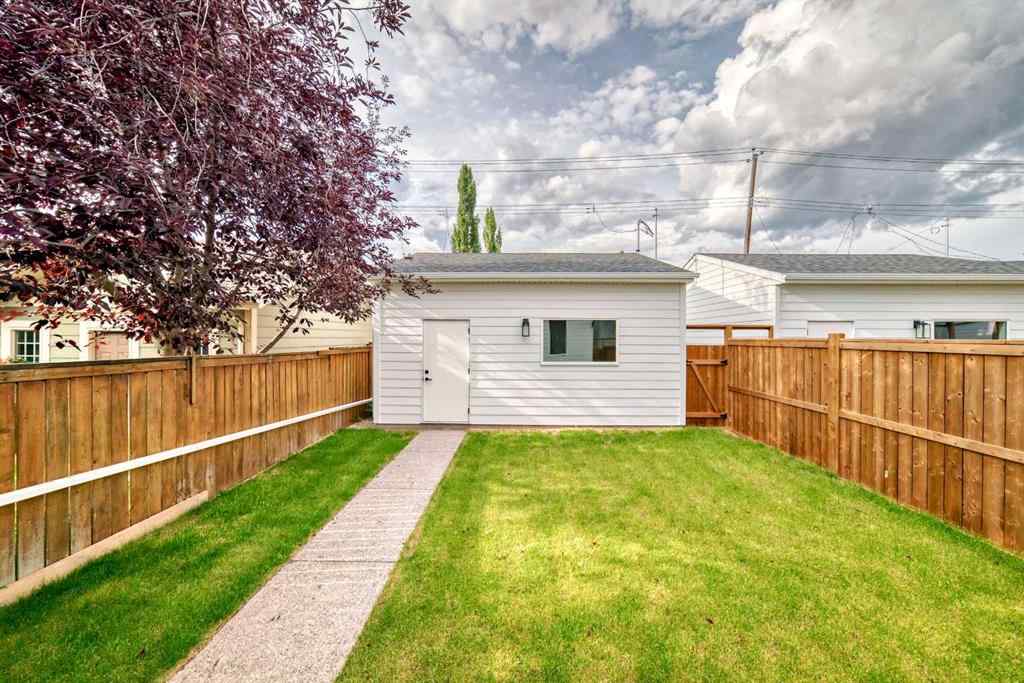 MLS® A2241293 - 2036 Broadview Road NW in West Hillhurst Calgary, Residential