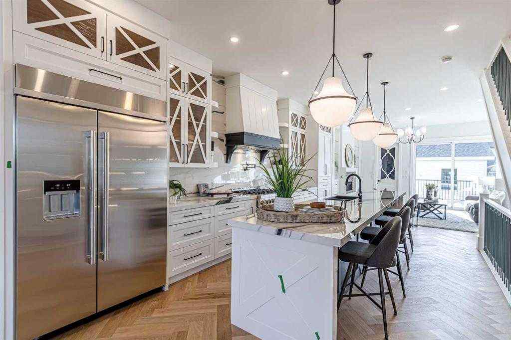 MLS® A2241293 - 2036 Broadview Road NW in West Hillhurst Calgary, Residential