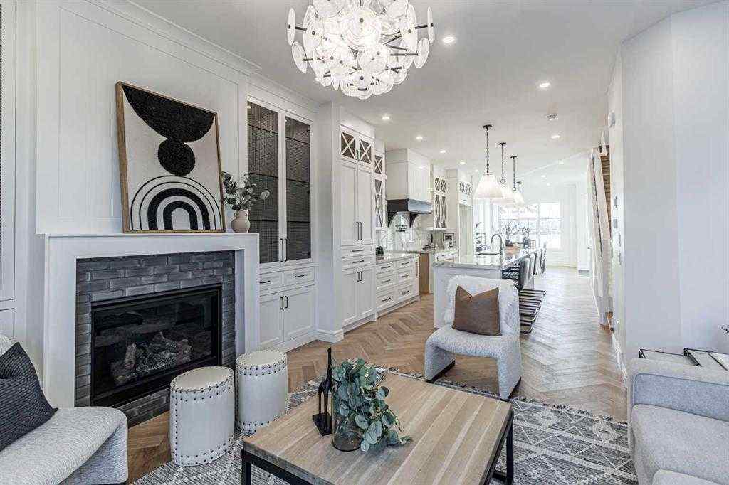 MLS® A2241293 - 2036 Broadview Road NW in West Hillhurst Calgary, Residential
