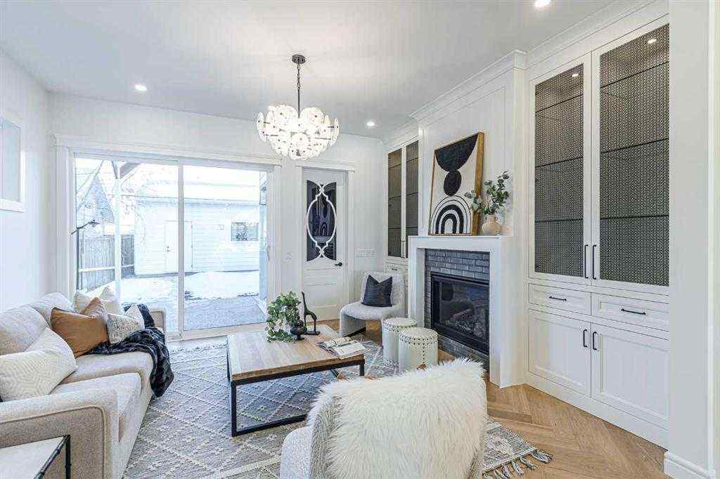 MLS® A2241293 - 2036 Broadview Road NW in West Hillhurst Calgary, Residential