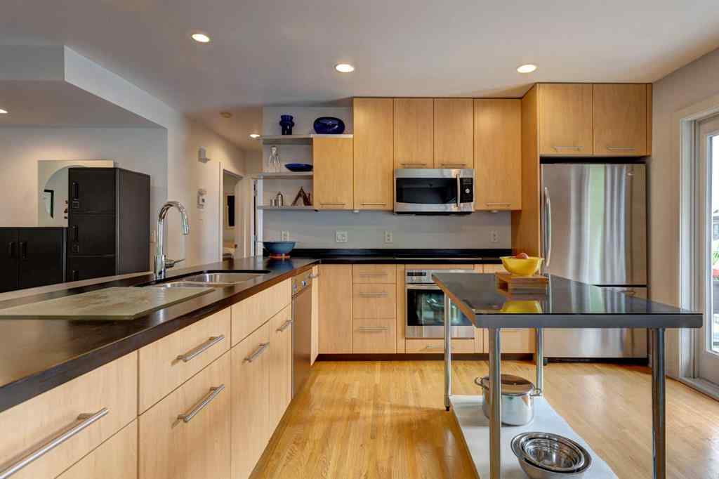 MLS® A2241297 - 12 45 Street SW in Wildwood Calgary, Residential