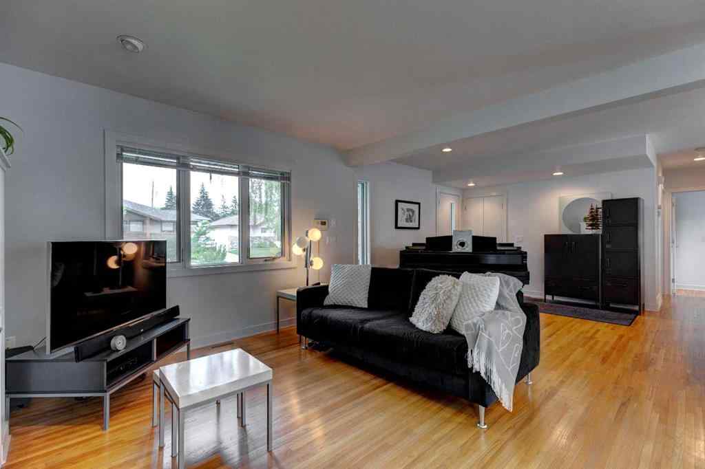 MLS® A2241297 - 12 45 Street SW in Wildwood Calgary, Residential