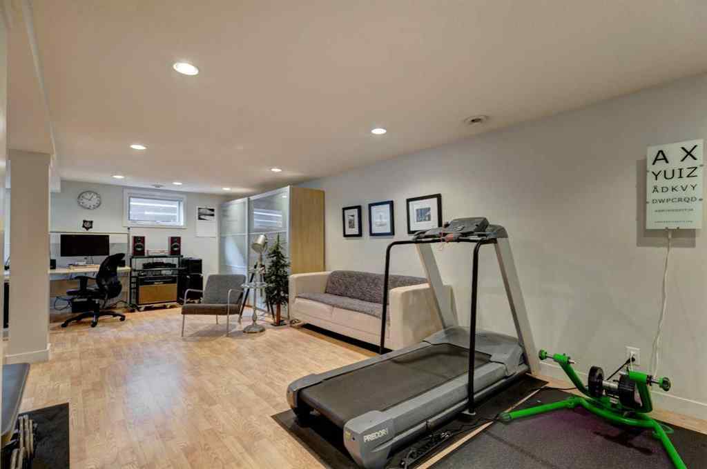 MLS® A2241297 - 12 45 Street SW in Wildwood Calgary, Residential