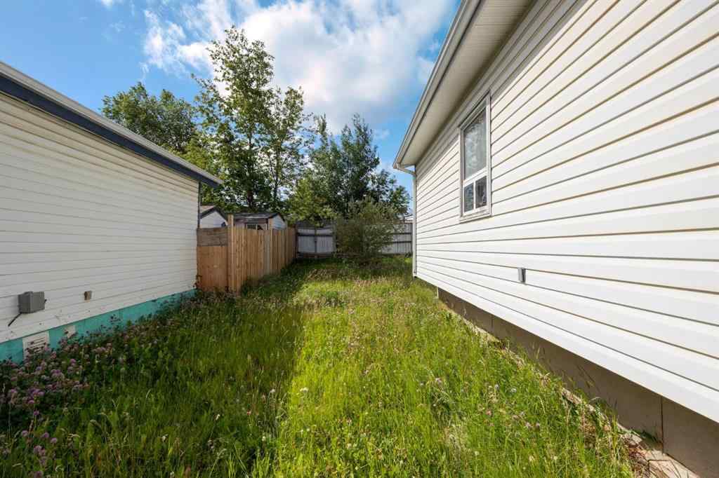 MLS® A2241360 - 368 Grey Crescent  in Gregoire Park Fort McMurray, Residential