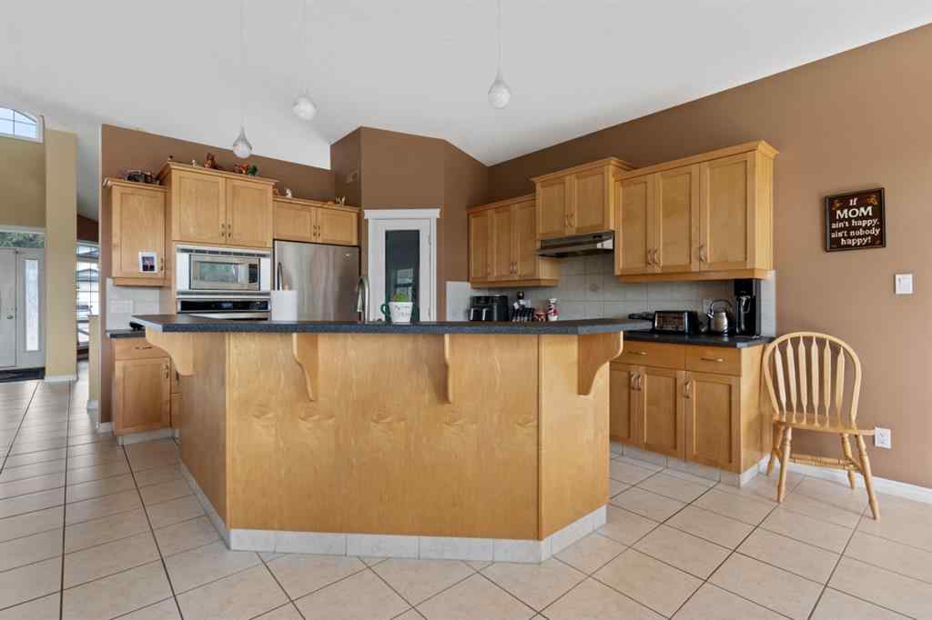 MLS® A2241363 - 5315 60 Street  in Victoria Park Camrose, Residential