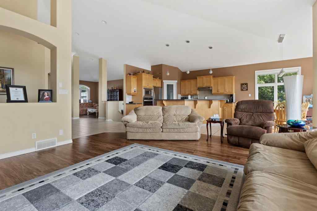 MLS® A2241363 - 5315 60 Street  in Victoria Park Camrose, Residential