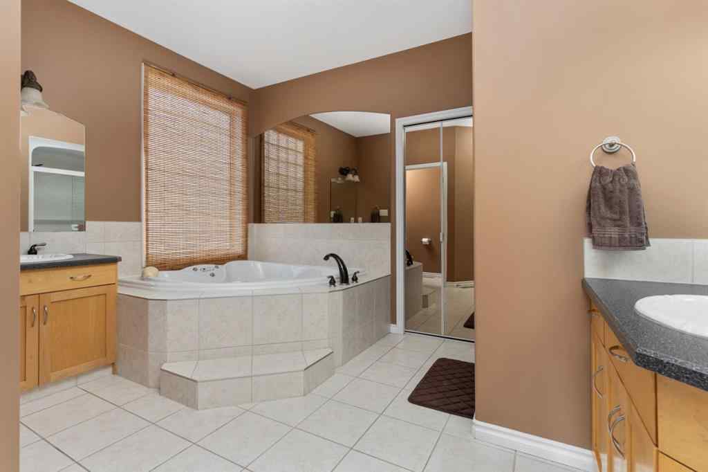 MLS® A2241363 - 5315 60 Street  in Victoria Park Camrose, Residential