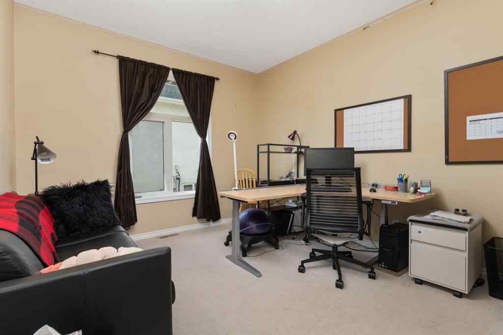 MLS® A2241363 - 5315 60 Street  in Victoria Park Camrose, Residential