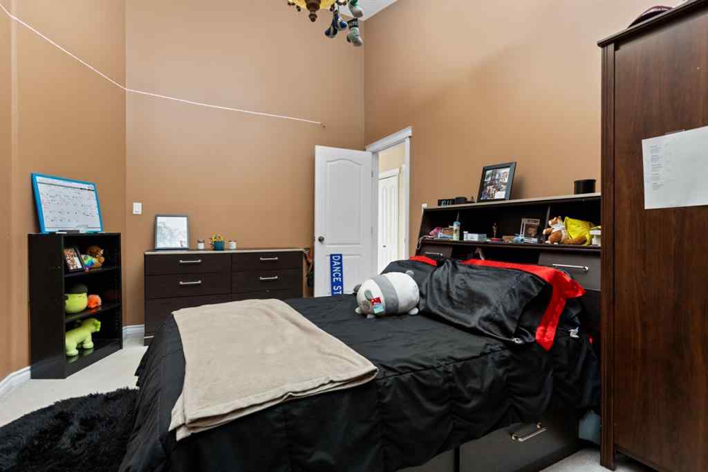 MLS® A2241363 - 5315 60 Street  in Victoria Park Camrose, Residential