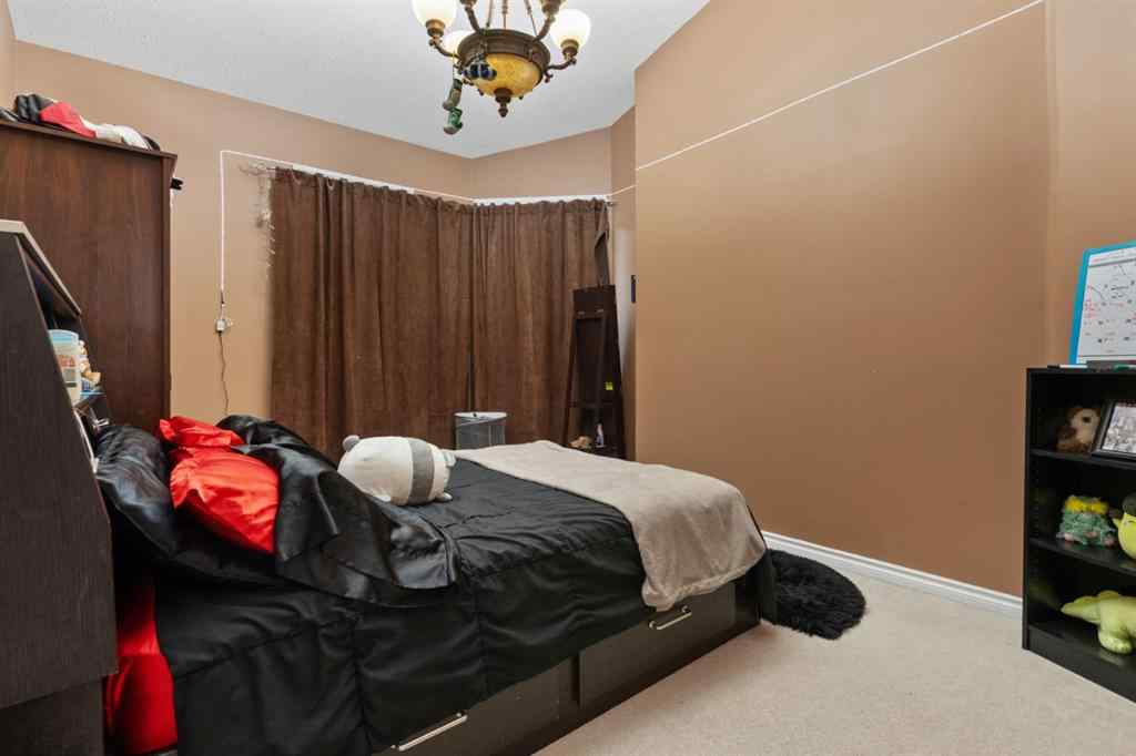 MLS® A2241363 - 5315 60 Street  in Victoria Park Camrose, Residential