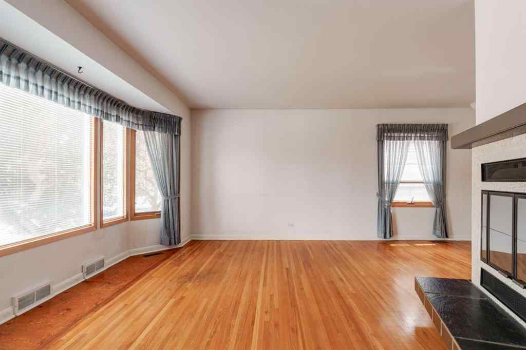 MLS® A2241365 - 2021 33 Street SW in Killarney/Glengarry Calgary, Residential