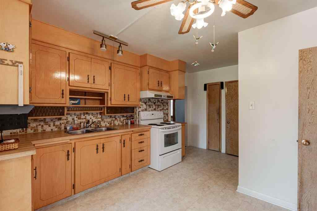 MLS® A2241365 - 2021 33 Street SW in Killarney/Glengarry Calgary, Residential