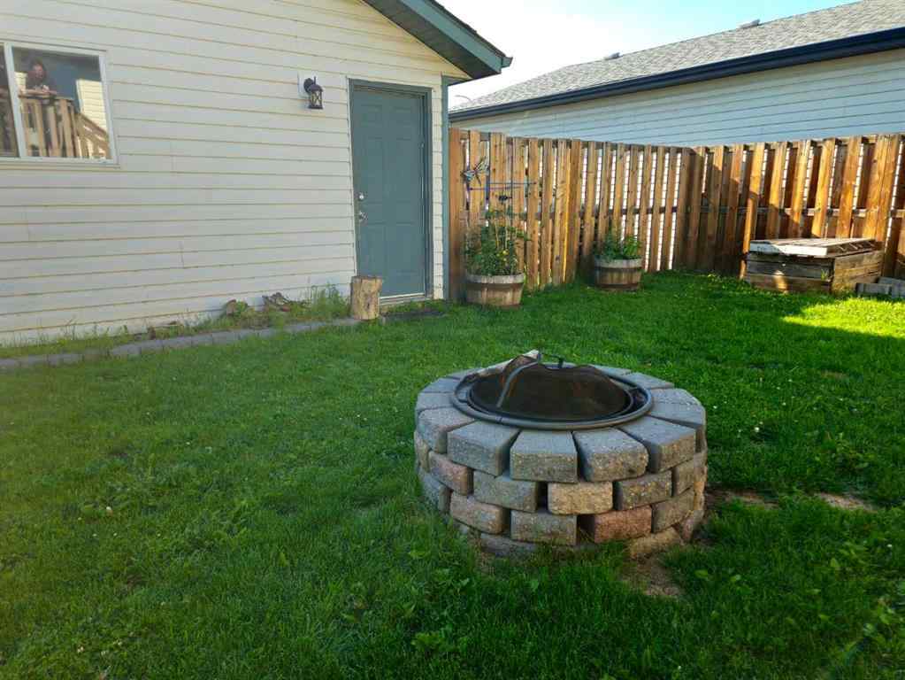 MLS® A2241368 - 114 Robinson Avenue  in Park Place Penhold, Residential
