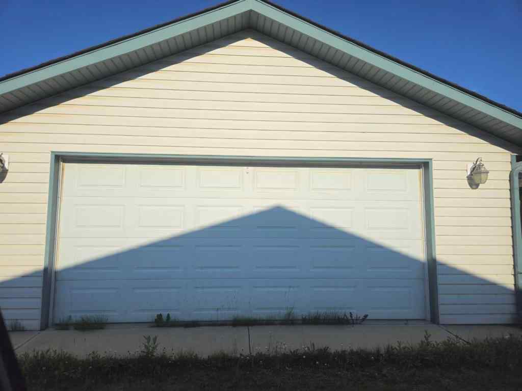 MLS® A2241368 - 114 Robinson Avenue  in Park Place Penhold, Residential