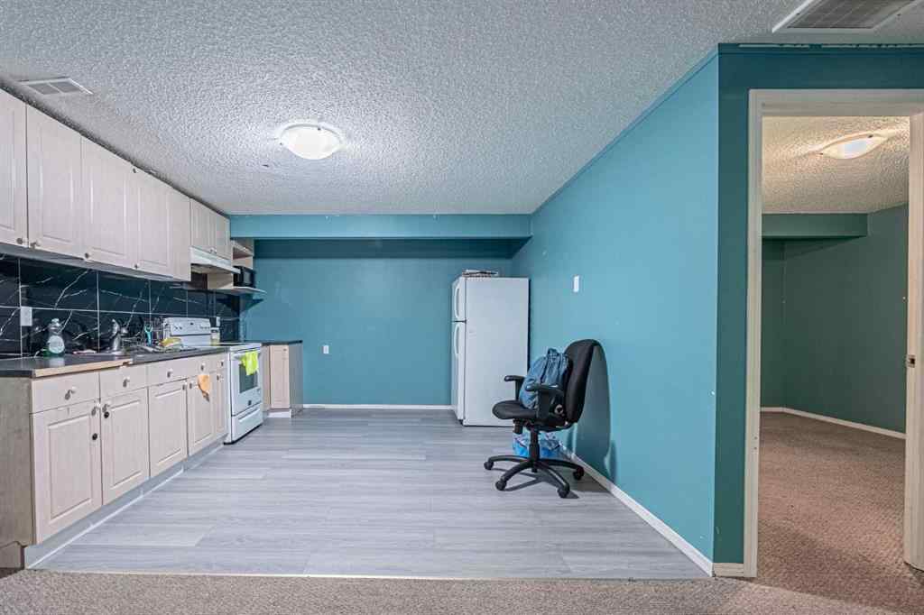 MLS® A2241373 - 121 Saddlecrest Green NE in Saddle Ridge Calgary, Residential