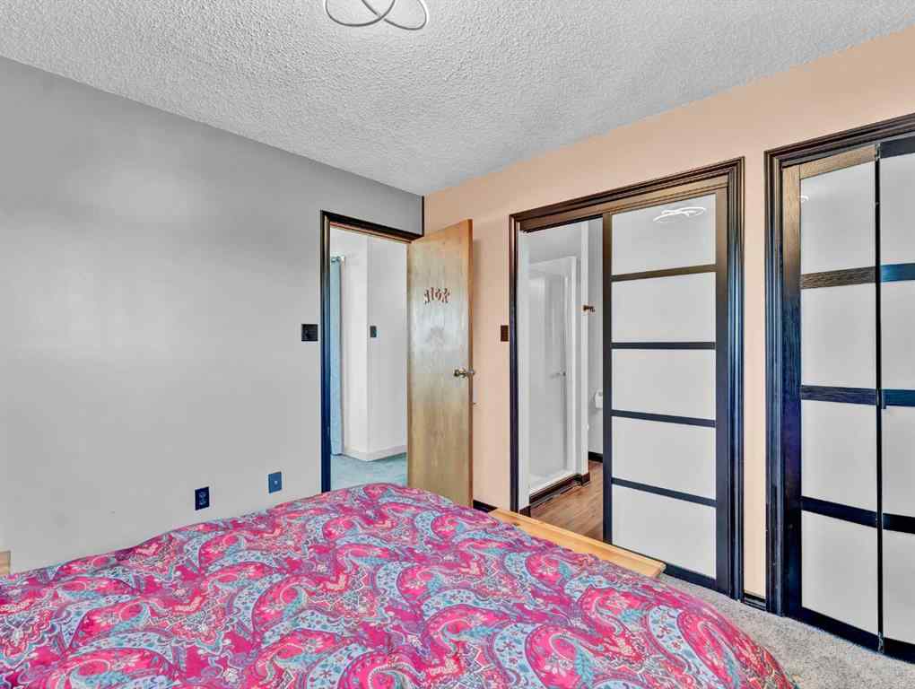 MLS® A2241386 - 29 Rideau Close SE in Ross Glen Medicine Hat, Residential