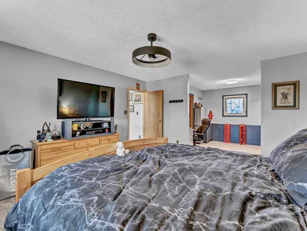 MLS® A2241386 - 29 Rideau Close SE in Ross Glen Medicine Hat, Residential