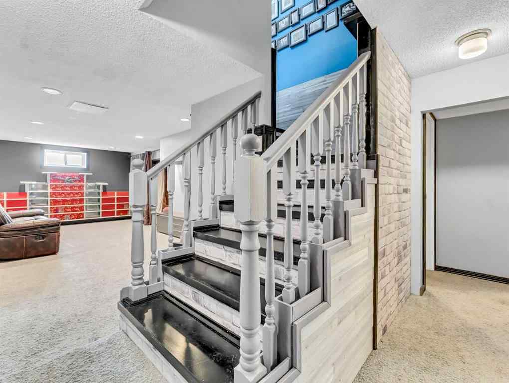 MLS® A2241386 - 29 Rideau Close SE in Ross Glen Medicine Hat, Residential