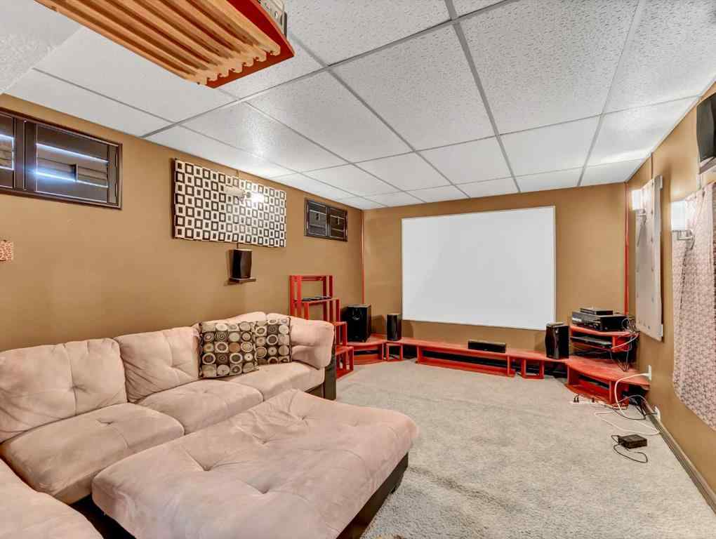 MLS® A2241386 - 29 Rideau Close SE in Ross Glen Medicine Hat, Residential