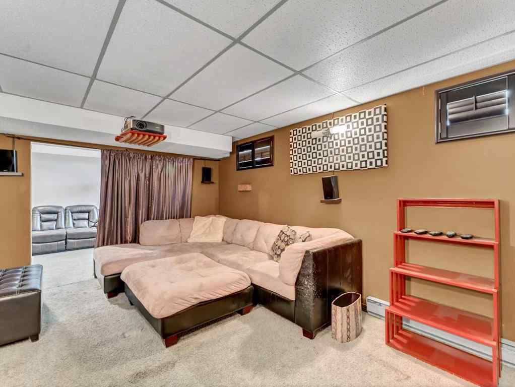 MLS® A2241386 - 29 Rideau Close SE in Ross Glen Medicine Hat, Residential