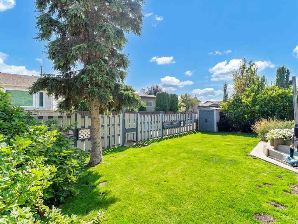 MLS® A2241386 - 29 Rideau Close SE in Ross Glen Medicine Hat, Residential