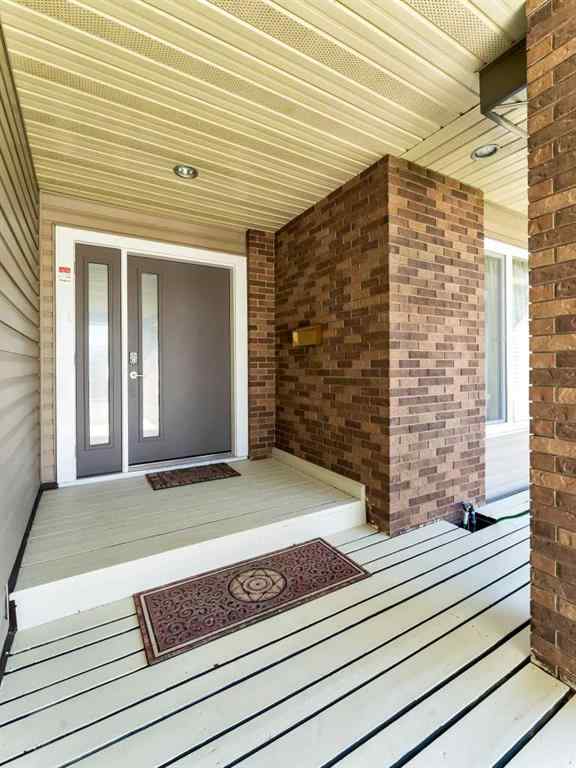 MLS® A2241386 - 29 Rideau Close SE in Ross Glen Medicine Hat, Residential