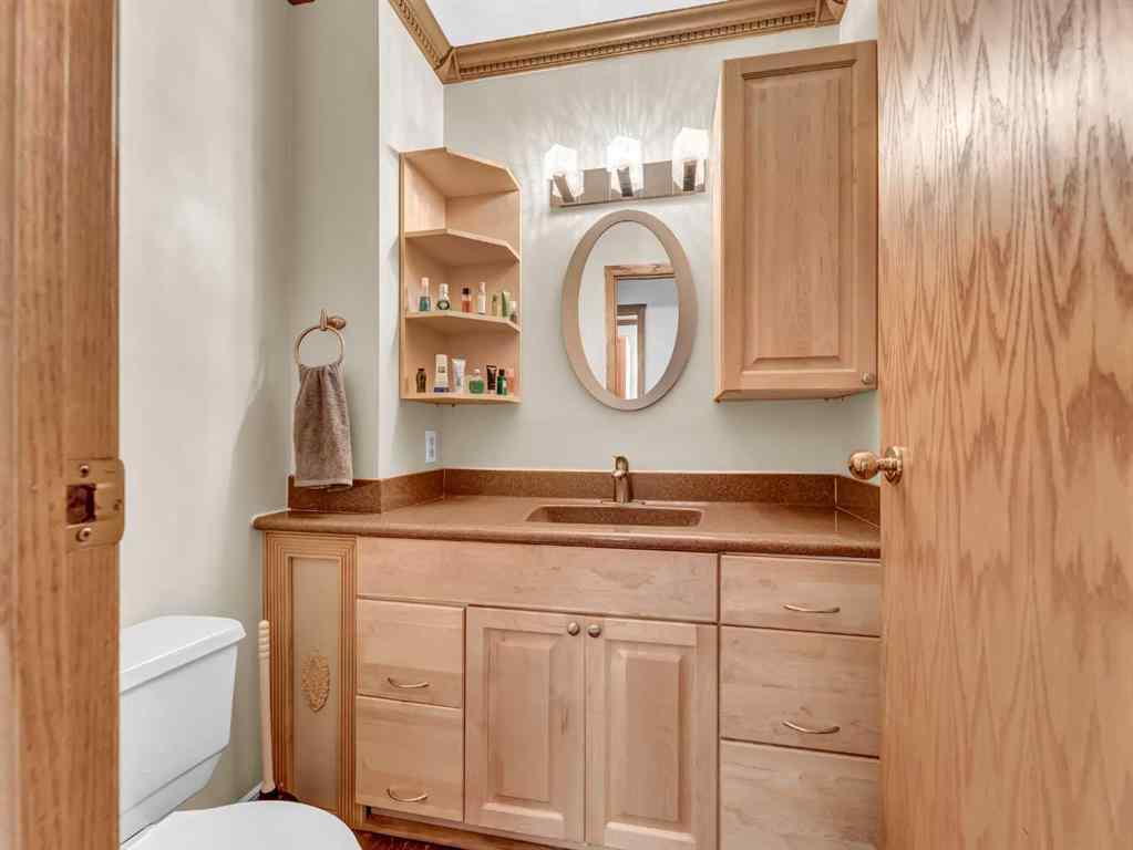 MLS® A2241386 - 29 Rideau Close SE in Ross Glen Medicine Hat, Residential