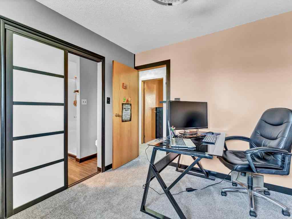 MLS® A2241386 - 29 Rideau Close SE in Ross Glen Medicine Hat, Residential
