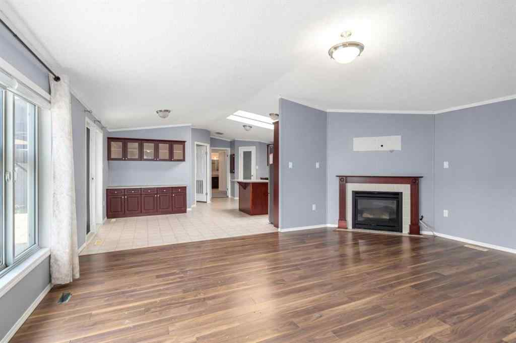 MLS® A2241391 - 305 Ash Way  in Timberlea Fort McMurray, Residential