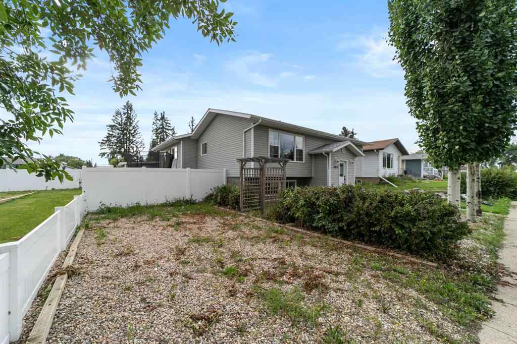 MLS® A2241394 - 4926 47 Street  in Killam Killam, Residential
