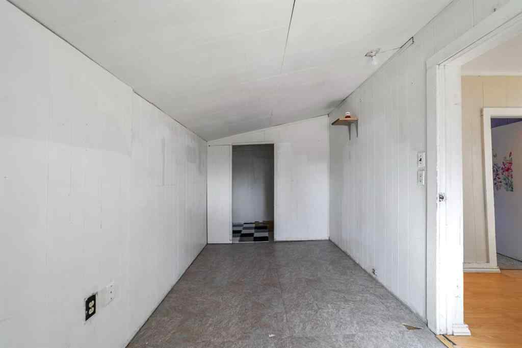 MLS® A2241404 - 4945 52 Street  in Sedgewick Sedgewick, Residential