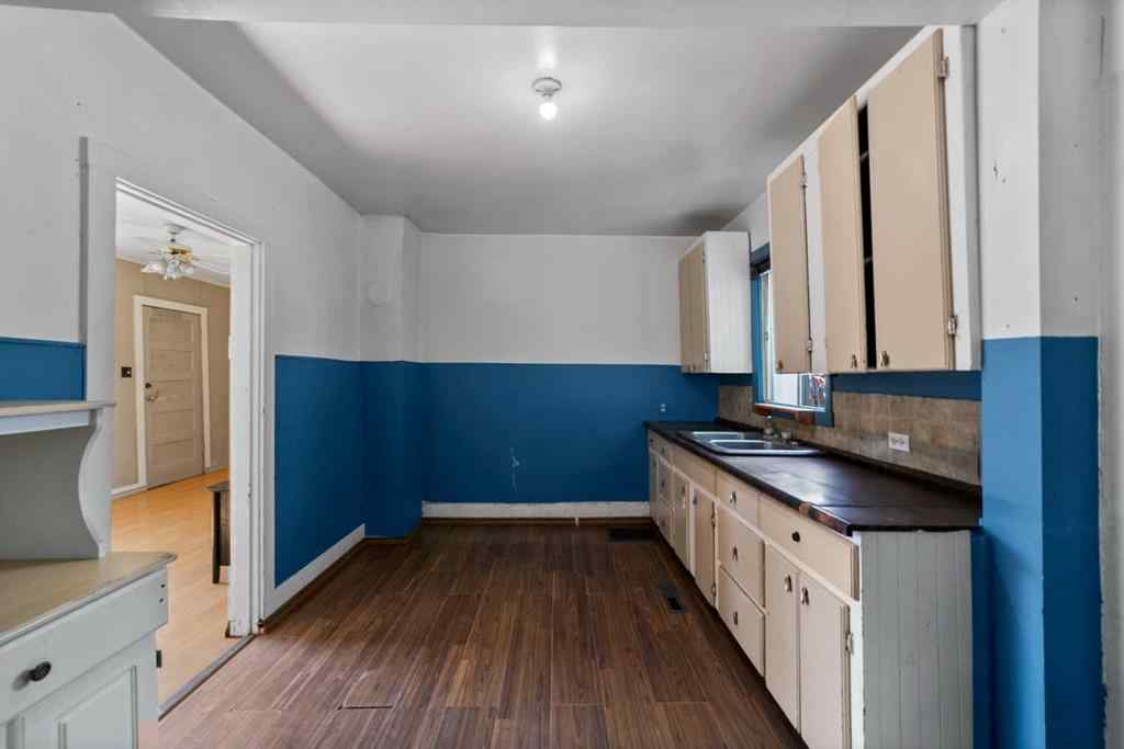 MLS® A2241404 - 4945 52 Street  in Sedgewick Sedgewick, Residential