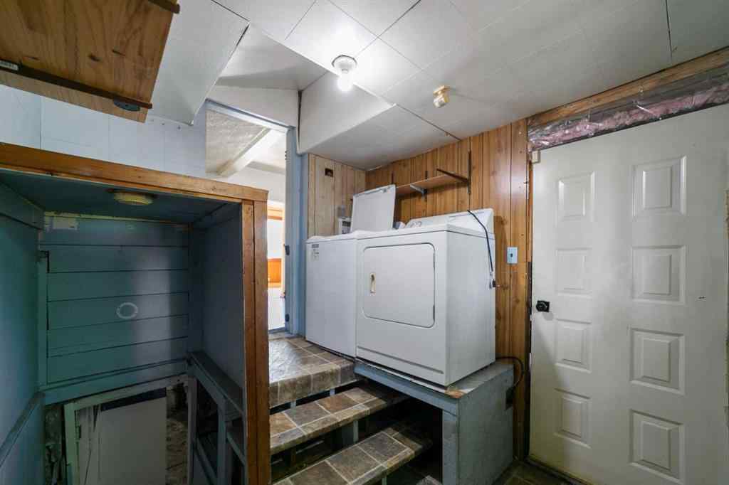 MLS® A2241404 - 4945 52 Street  in Sedgewick Sedgewick, Residential