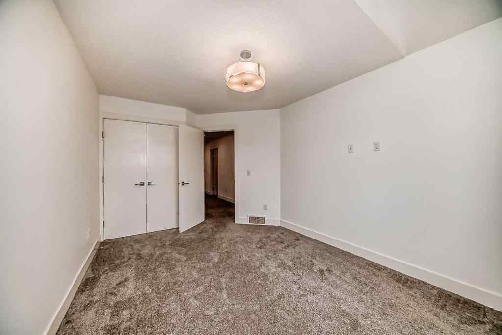 MLS® A2241413 - 236 25 Avenue NW in Tuxedo Park Calgary, Residential