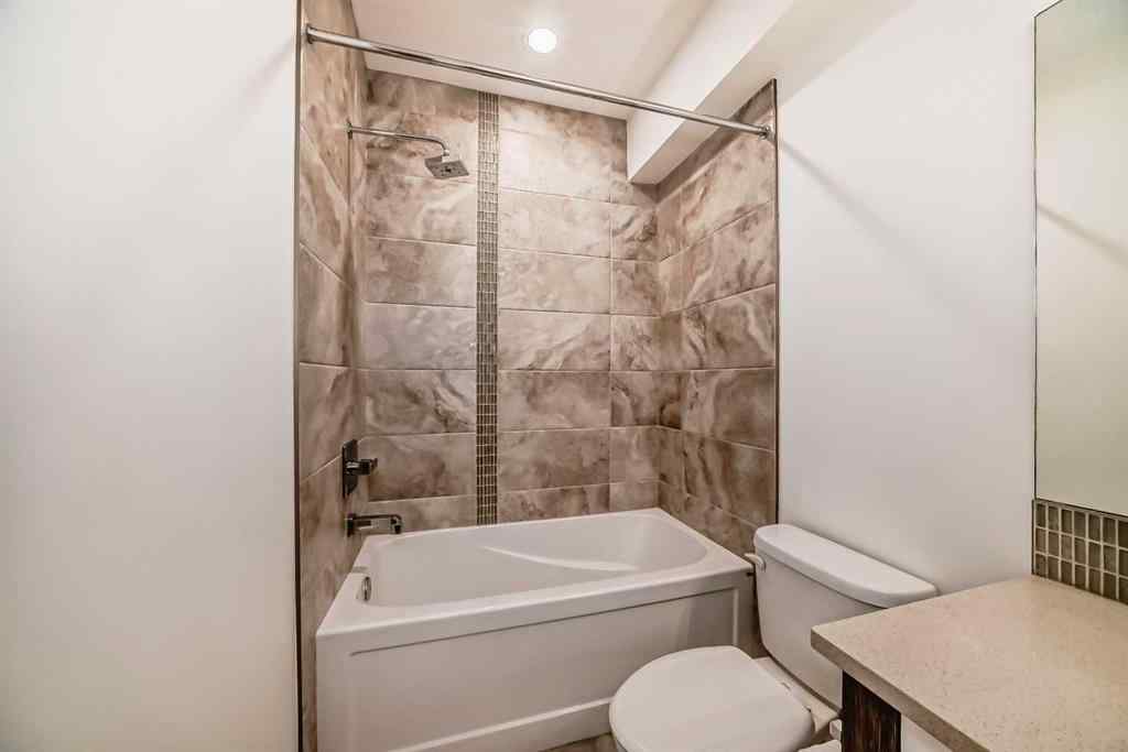 MLS® A2241413 - 236 25 Avenue NW in Tuxedo Park Calgary, Residential
