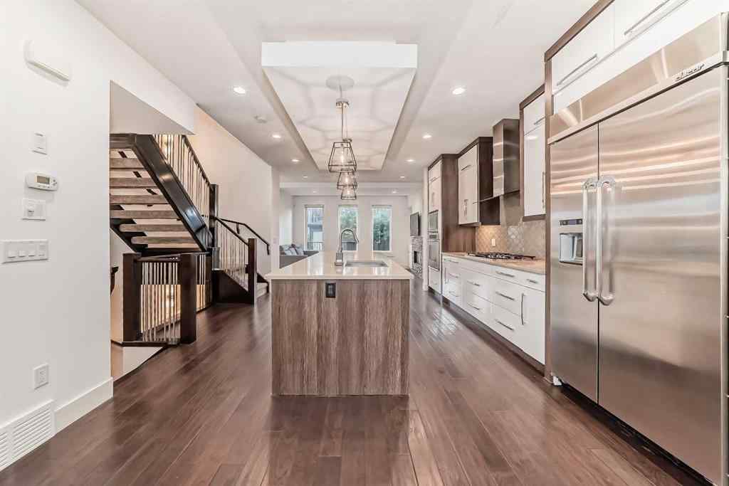 MLS® A2241413 - 236 25 Avenue NW in Tuxedo Park Calgary, Residential