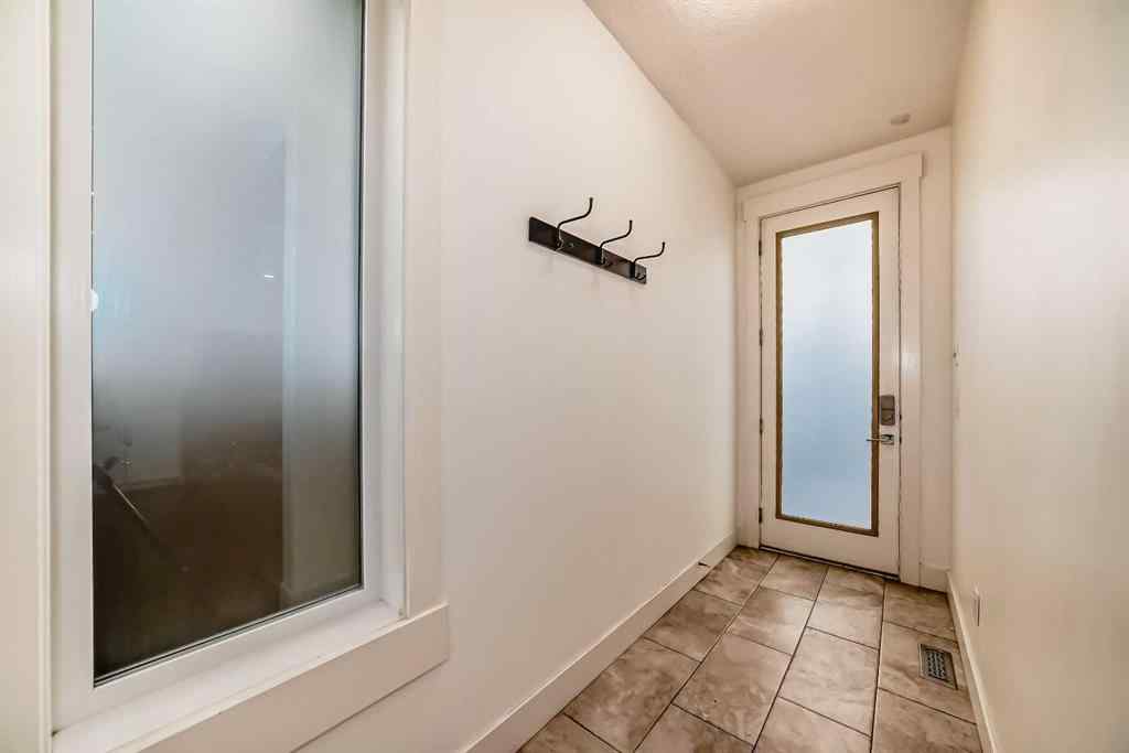 MLS® A2241413 - 236 25 Avenue NW in Tuxedo Park Calgary, Residential