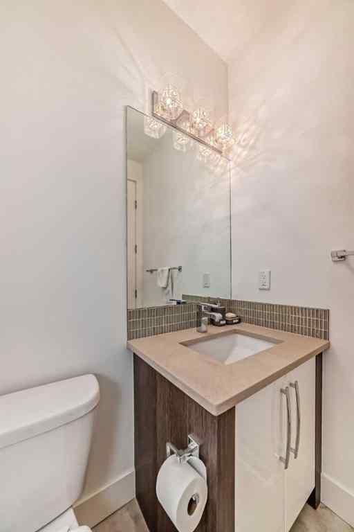MLS® A2241413 - 236 25 Avenue NW in Tuxedo Park Calgary, Residential