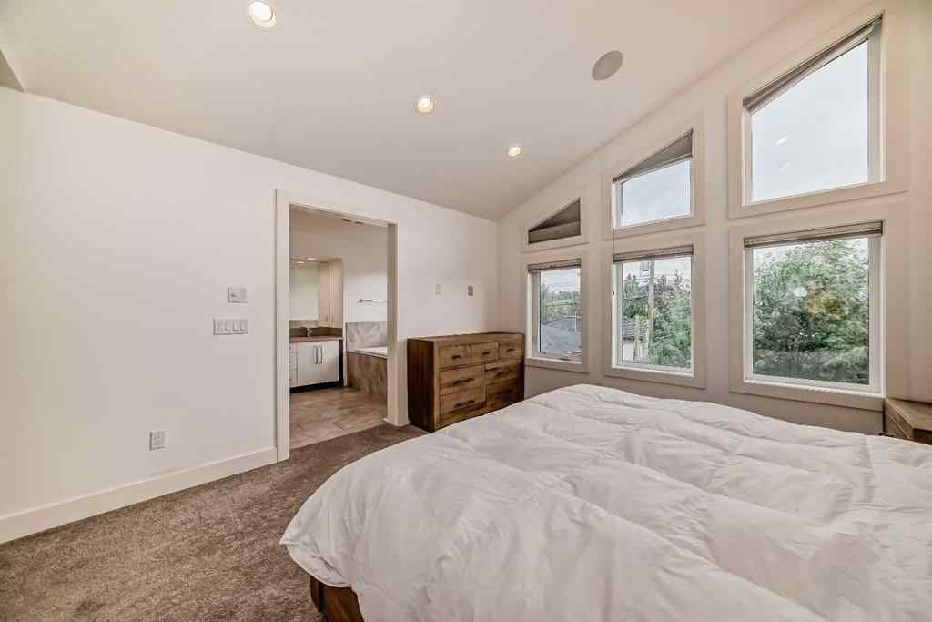 MLS® A2241413 - 236 25 Avenue NW in Tuxedo Park Calgary, Residential