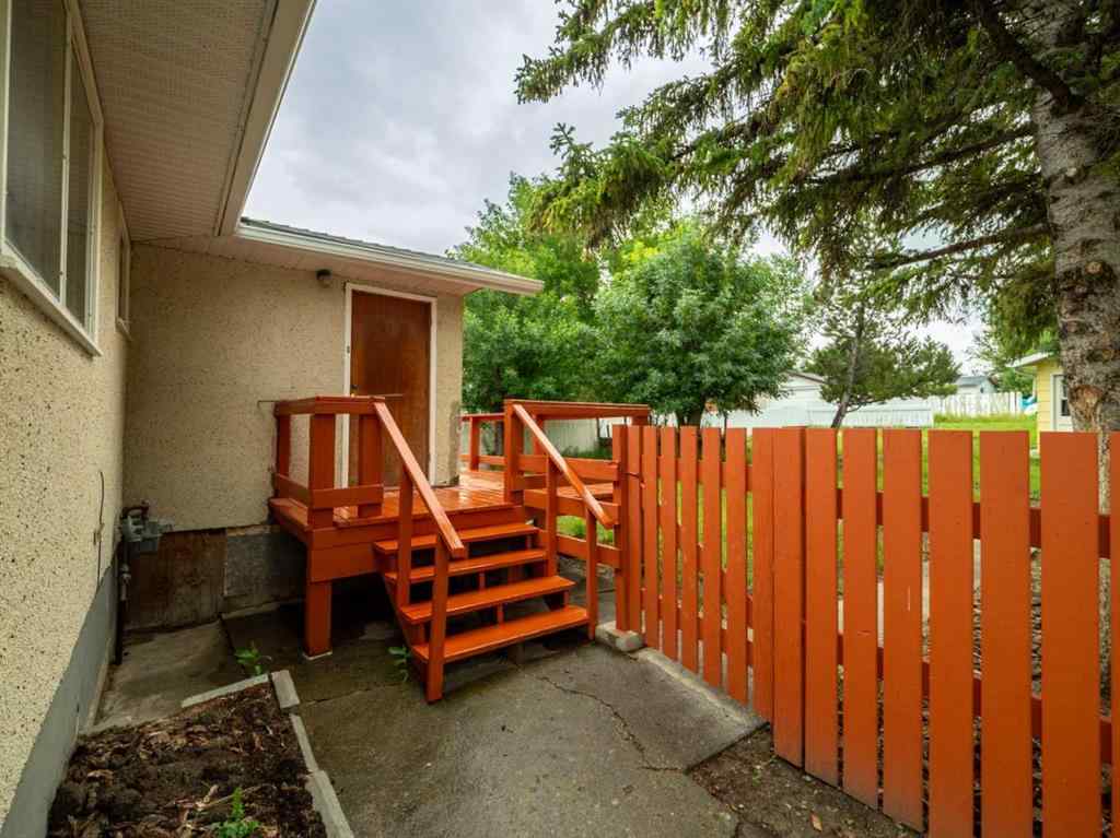 MLS® A2241418 - 724 Florence Street  in NONE Pincher Creek, Residential