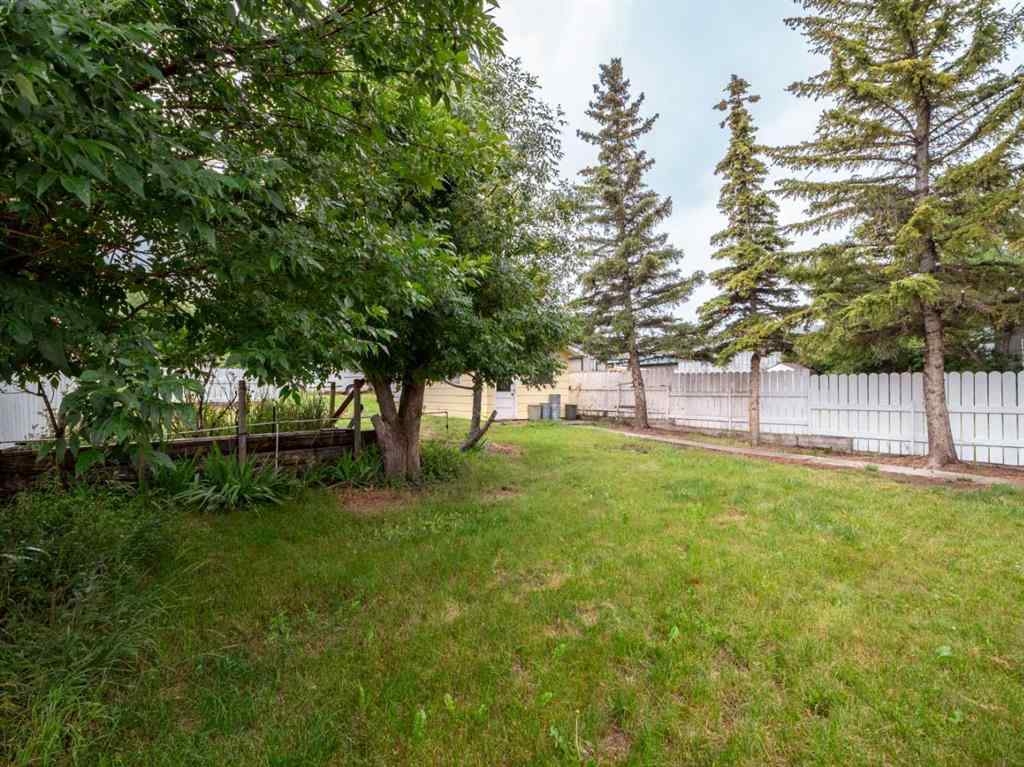 MLS® A2241418 - 724 Florence Street  in NONE Pincher Creek, Residential
